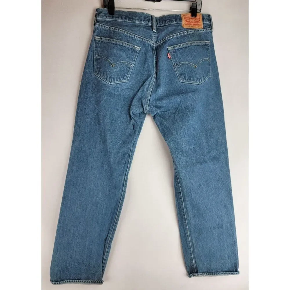 Levis 501 XX Mens Size 36 X 34 Blue Demin Medium Wash Button Fly Jean